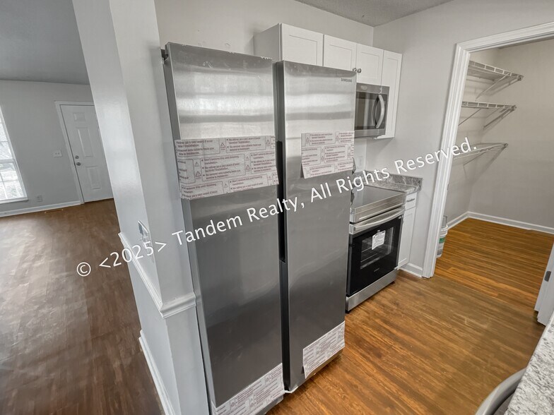 Building Photo - 1412 Woodchimes Ct