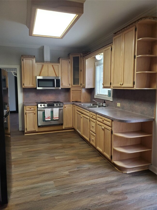 Building Photo - 1205 2nd St