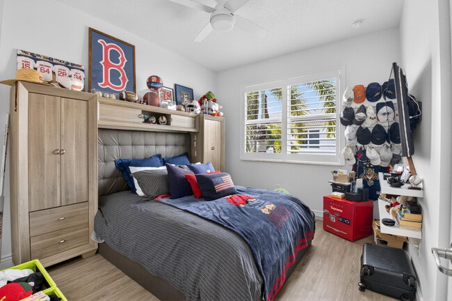 Building Photo - 5022 NW 16th Way