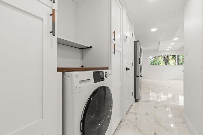 Building Photo - 3675 Gulf Blvd