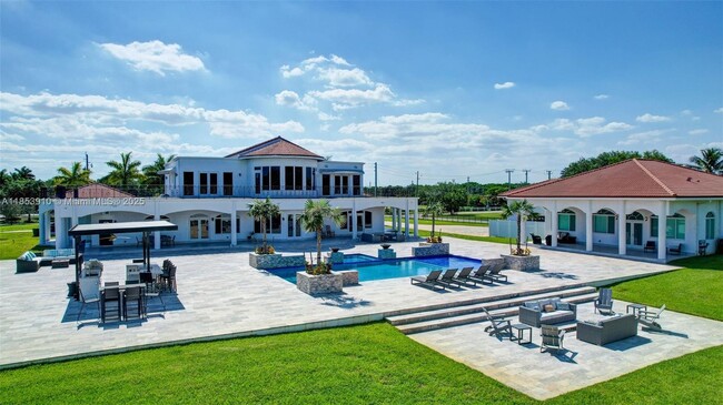Building Photo - 4610 SW 178th Ave