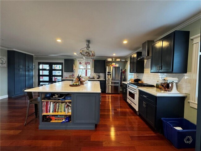 Building Photo - 73 Dye Hill Rd