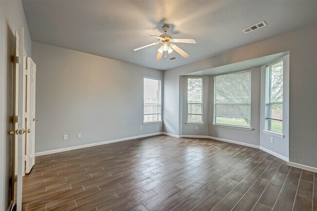 Building Photo - 3306 Stratford Pointe Dr