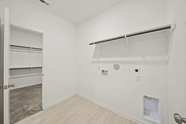 Building Photo - 2427 Madera Landing Ln