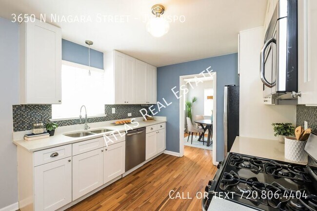 Building Photo - Desirable 4 bed /2 bath home in the middle...
