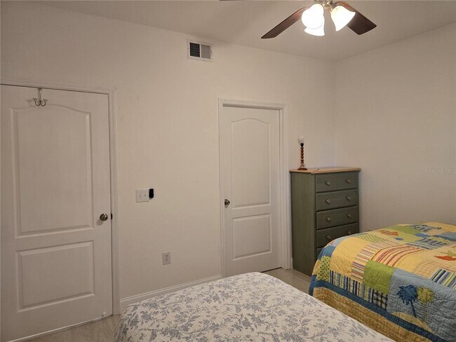 Building Photo - 4170 Central Sarasota Pkwy