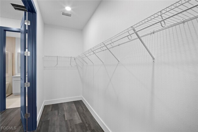 Building Photo - 2816 Barry Rd