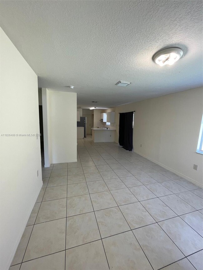 Building Photo - 926 SW 8th Pl