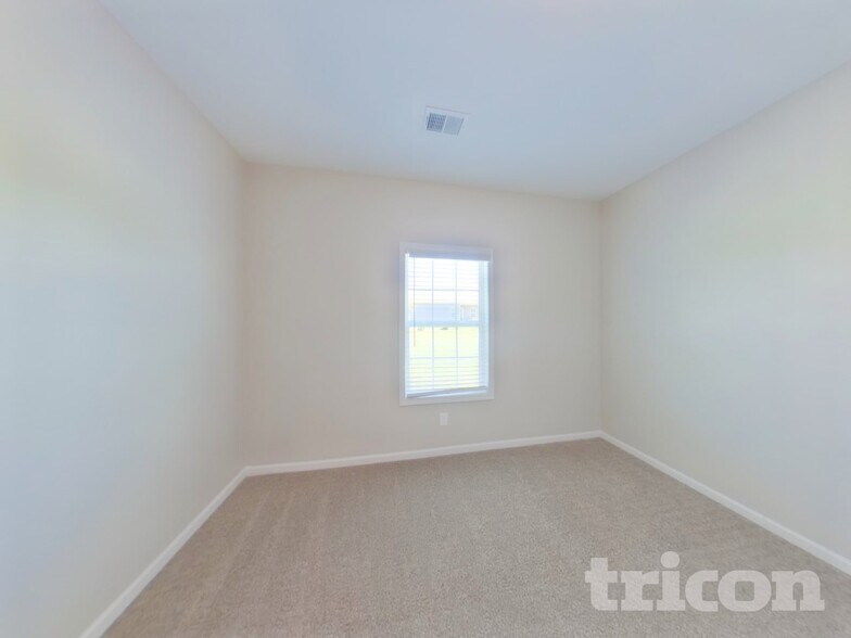 Building Photo - 820 Ellyson Dr