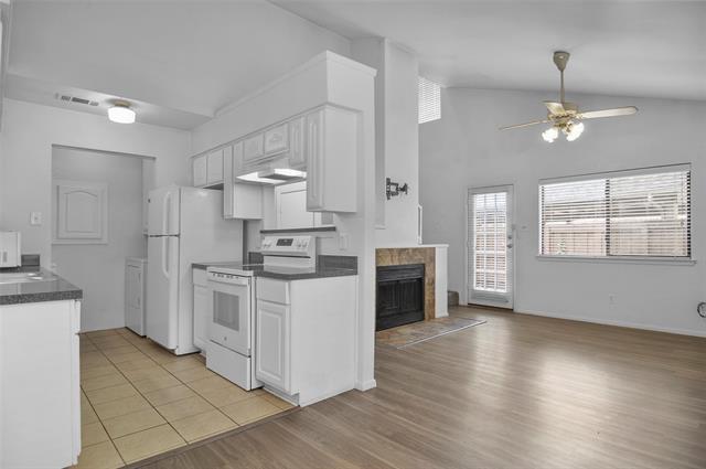 Building Photo - 5720 Cedar Creek Dr