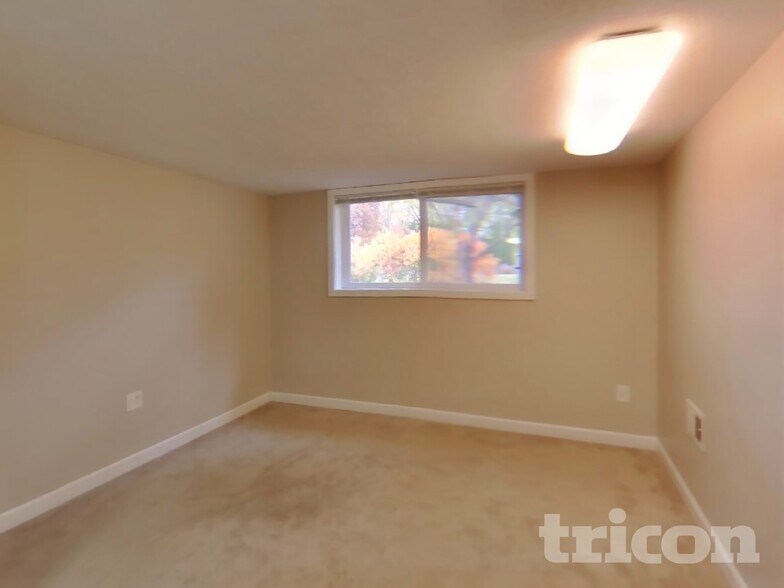 Building Photo - 3820 Union Terrace Ln N