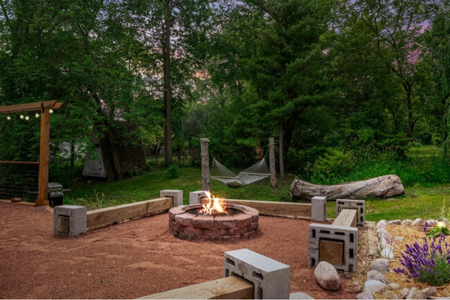 Building Photo - N3163 Tamarack Rd