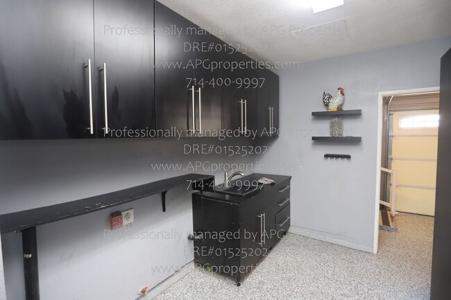 Building Photo - 1707 Evergreen Ave