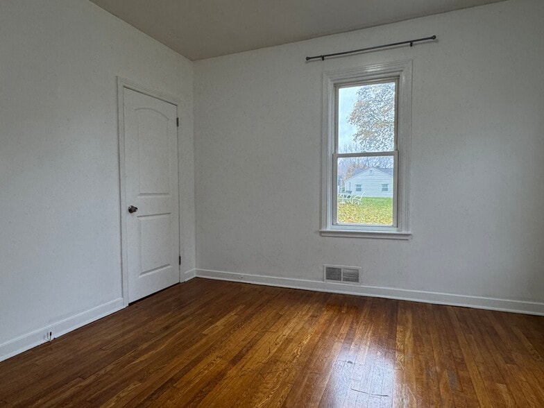 Building Photo - 99 Lansing St