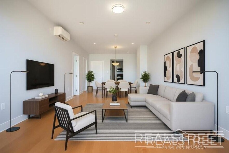 Building Photo - LUXURY 3 BR 2 Bath in Queens!