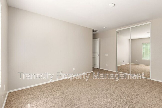 Building Photo - 39672 N Webb Cir