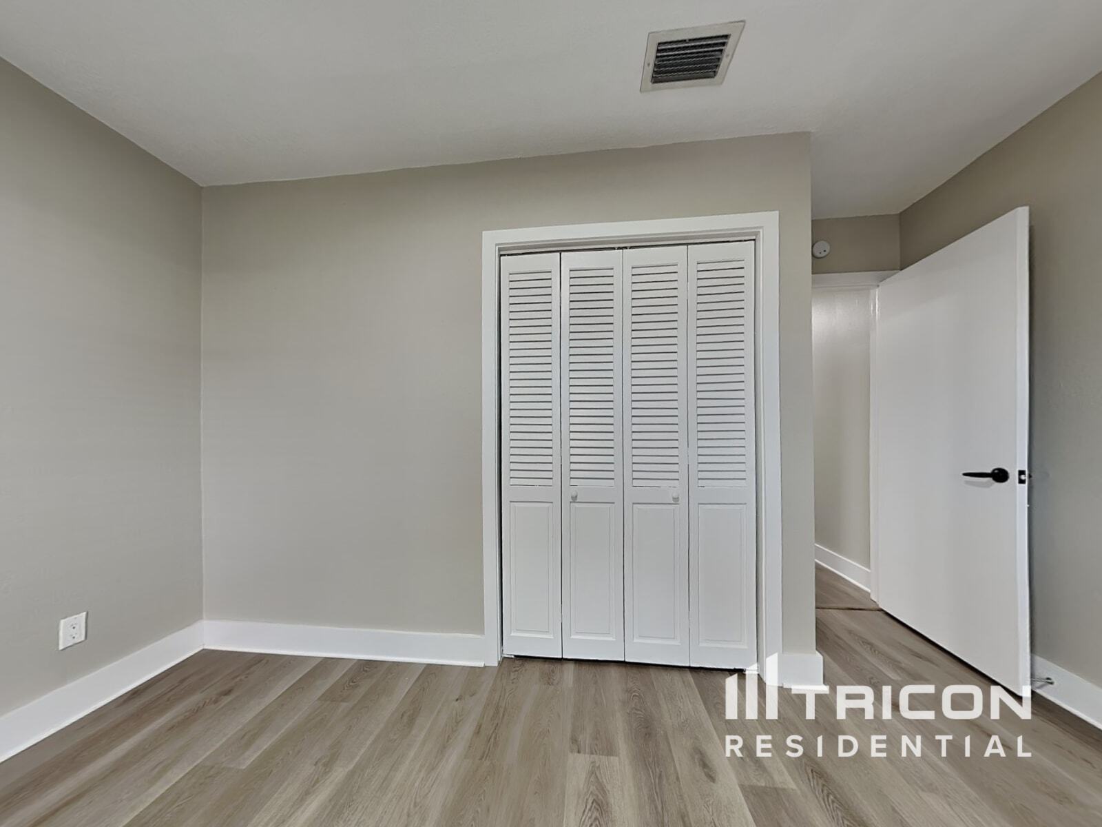 Building Photo - 6825 Mitchell Cir