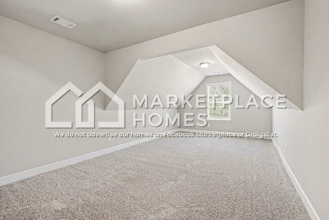 Building Photo - 110 Hawthorn Ln