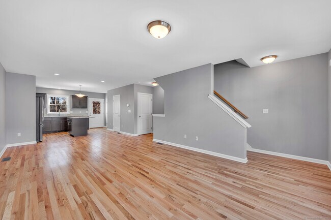Building Photo - 88 Woodhouse Ave