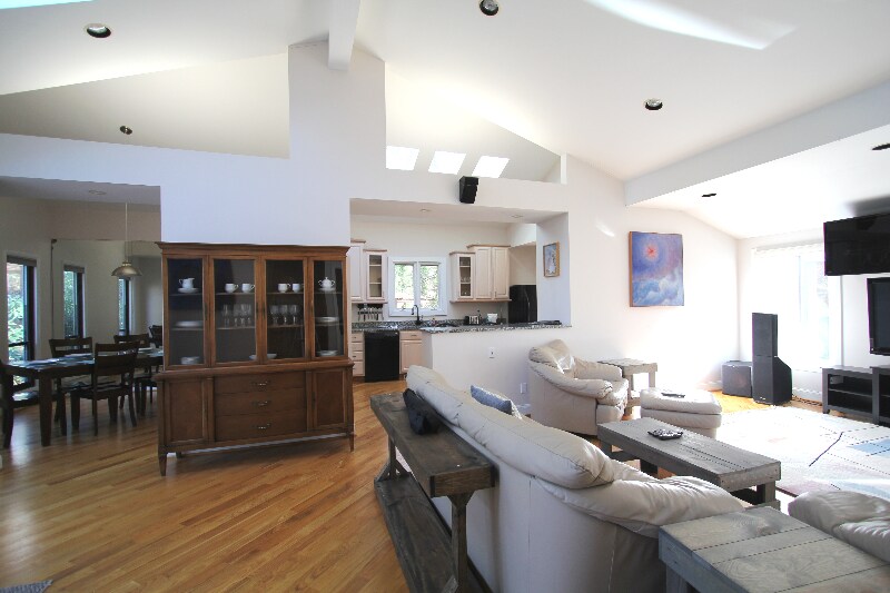 Building Photo - 1148 Kettle Ct NW