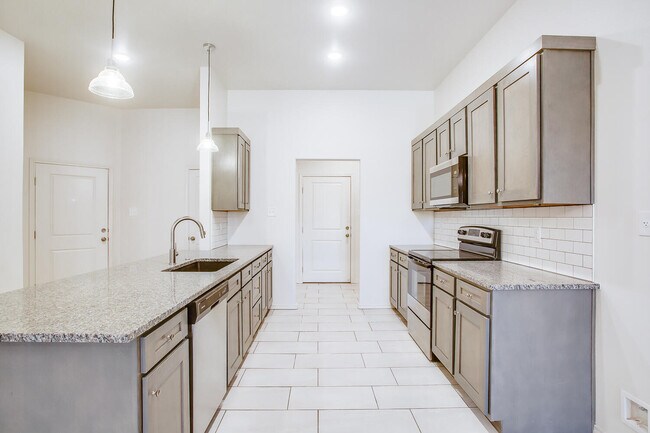 Building Photo - 1718 Corpus Ave
