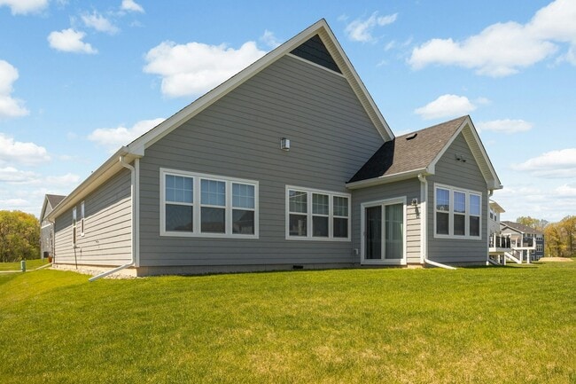 Building Photo - 6218 Tamarack Ln