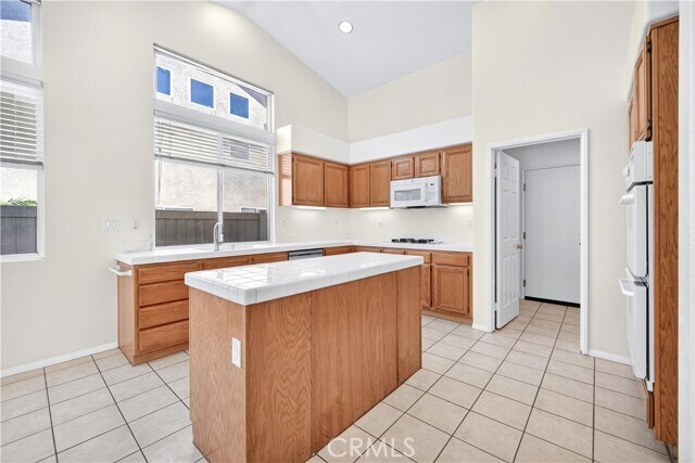 Building Photo - 1699 Ramona Dr