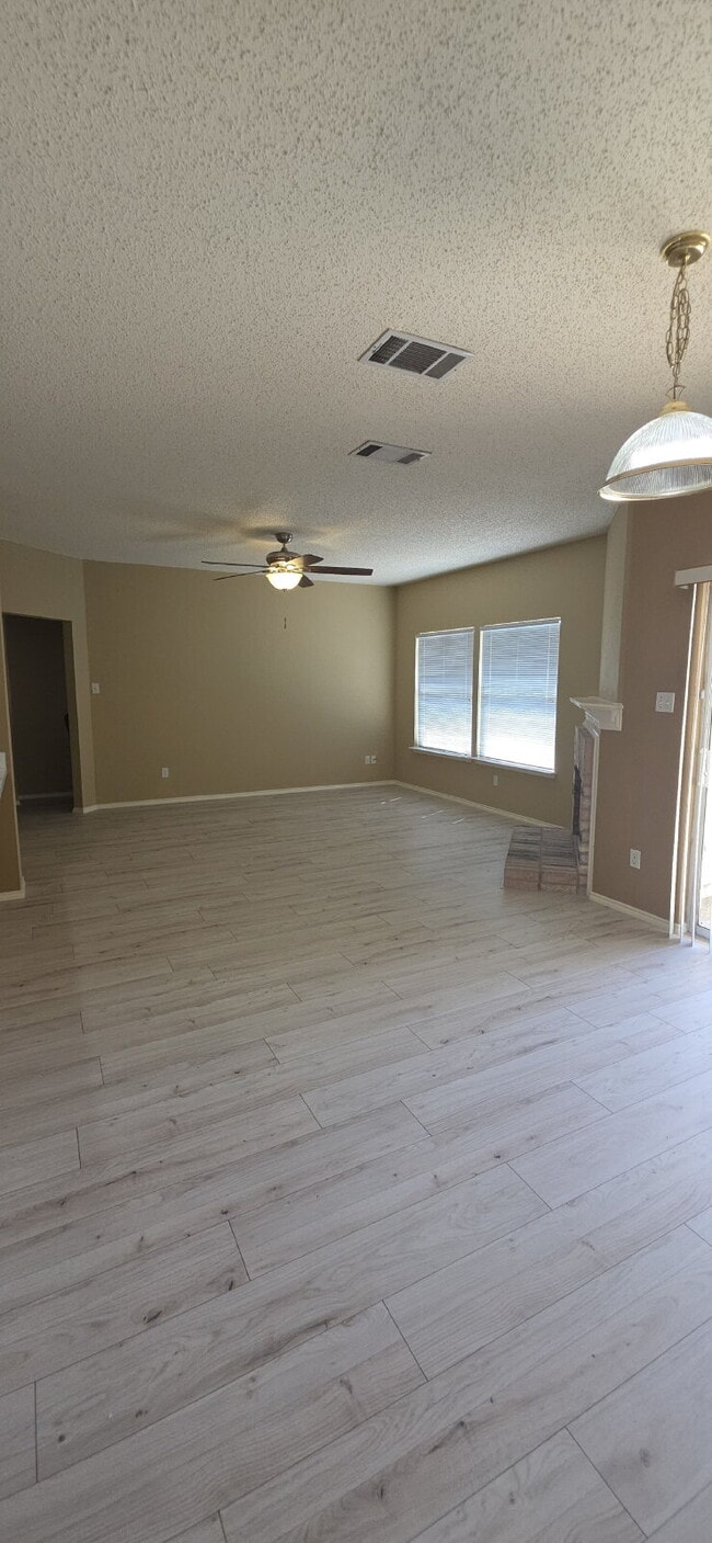 Building Photo - Beautifully Updated Arlington Home with Po...