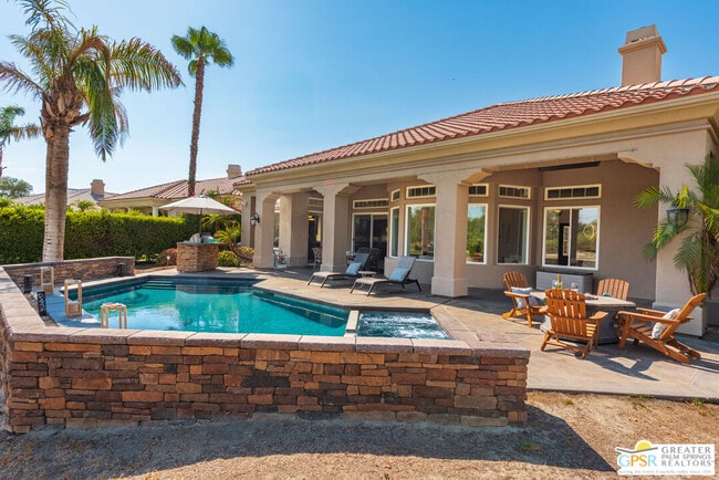 Building Photo - 45 Vista Encantada