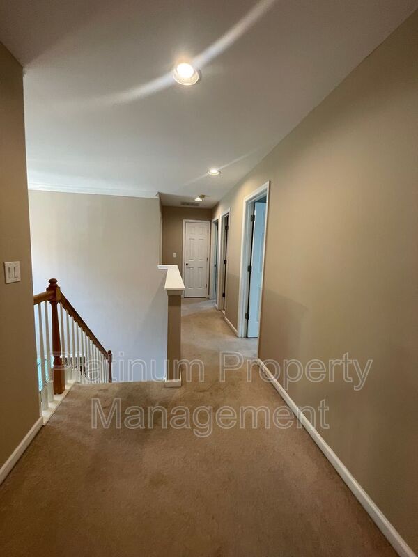Building Photo - 4916 Durley Ln SE