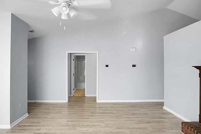 Building Photo - 1084 Willowood Ave