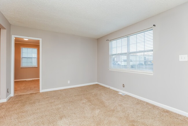 Building Photo - 459 Kelly Ln