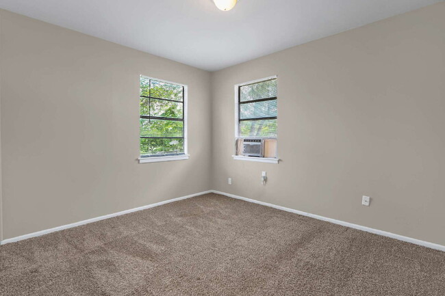 Building Photo - 4602 Centralia Dr