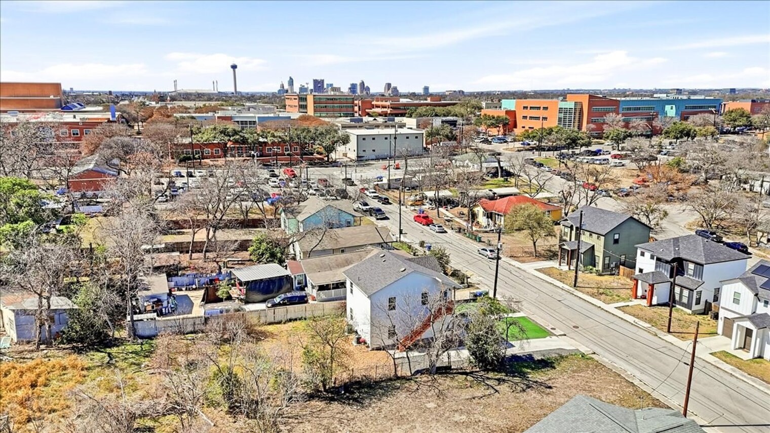 Building Photo - 104 Anderson Ave