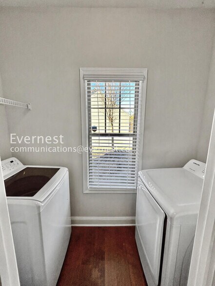 Building Photo - 3845 Valley View Ct