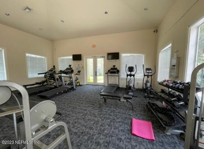 Building Photo - 8290 FL-102