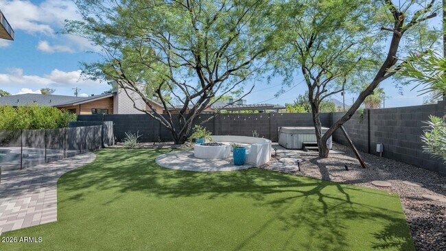 Building Photo - 4707 N 30th Pl