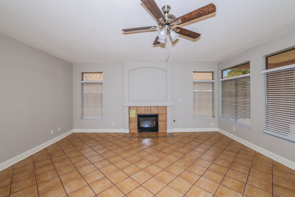 Building Photo - 10757 W Angels Ln
