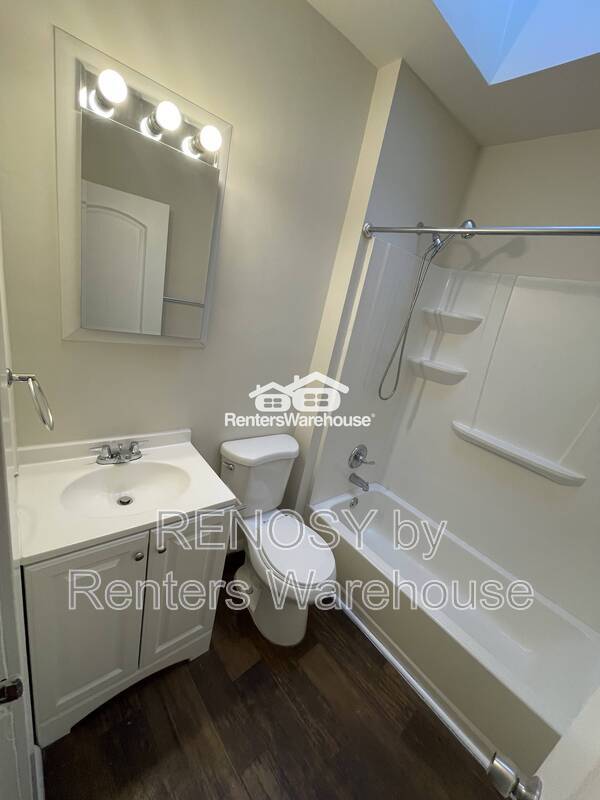 Building Photo - 2855 W Cold Spring Ln