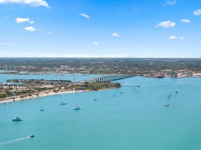 Building Photo - 3870 N Hwy A1A