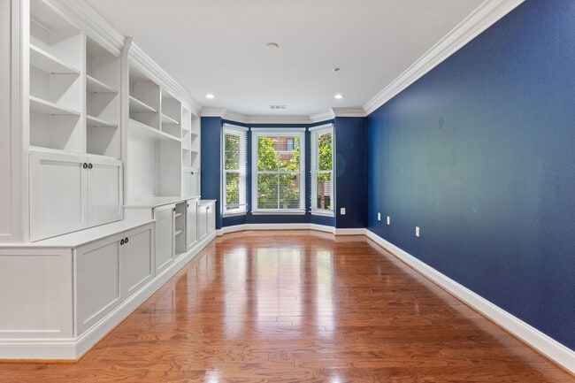 Building Photo - Luxury Old Town Living at The Prescott | 2BR Condo Just Off King Street