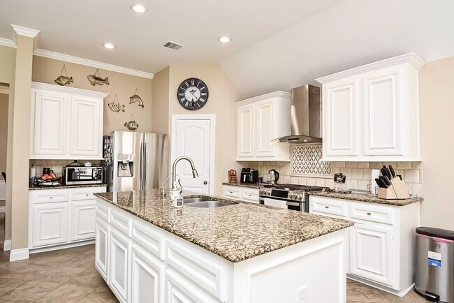Building Photo - 6308 Silver Thistle Ln