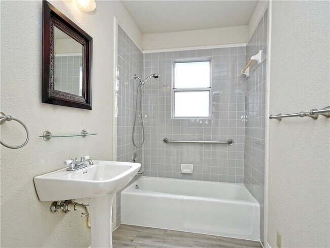 Building Photo - 5409 Grover Ave