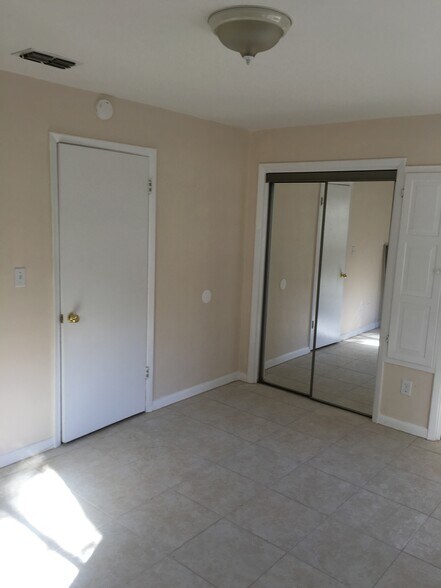 Building Photo - 3986 Edidin Dr