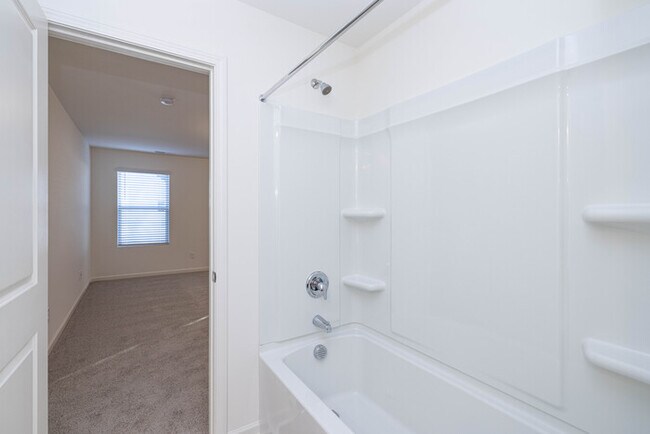 Building Photo - 109 Gaelic Dr
