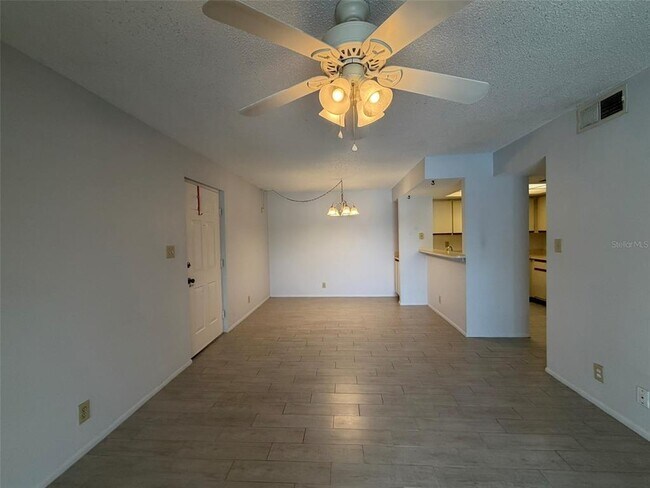 Building Photo - 19505 Quesada Ave