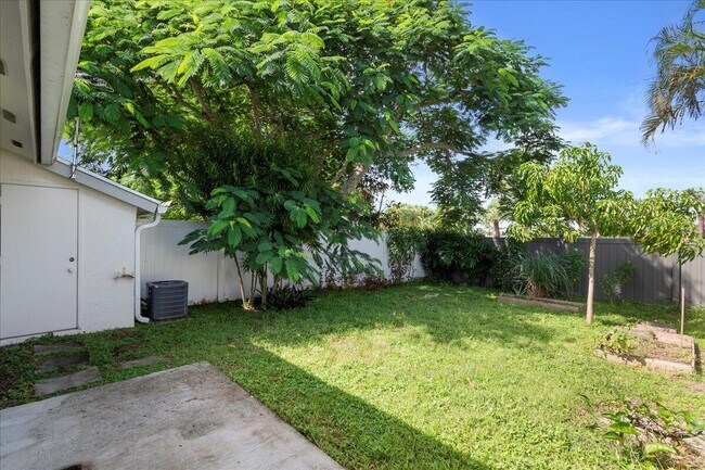 Building Photo - 258 Palmetto Ct