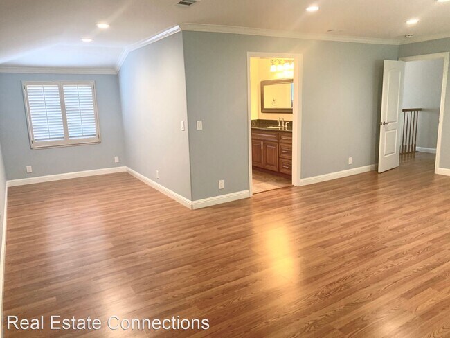 Building Photo - 6 br, 2.5 bath House - 2619 Neves Ct.