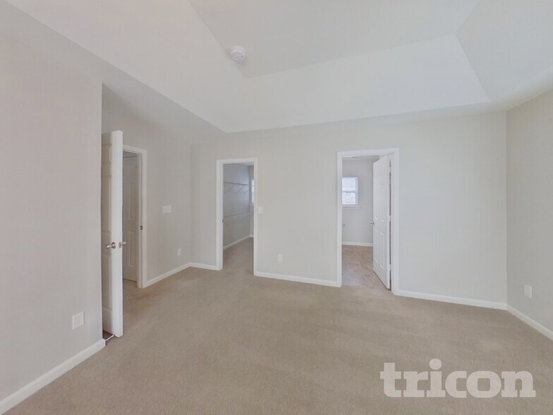 Building Photo - 11019 Kinnairds St