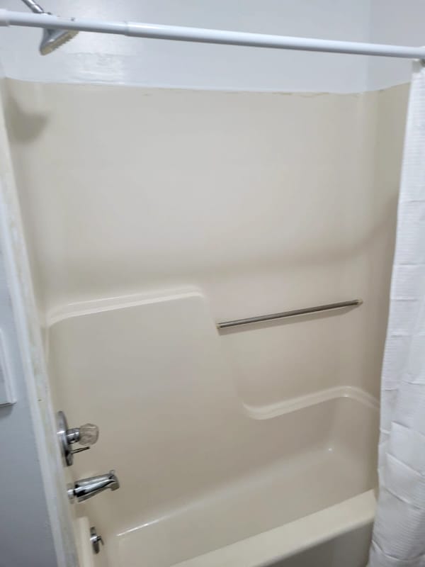 Building Photo - 165 Midway Dr